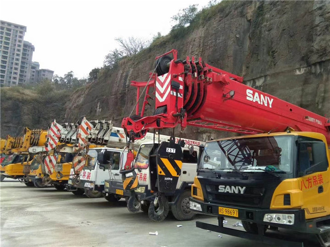 邕宁区吊车出租按什么计费？台班费、单次费、里程费怎么算？